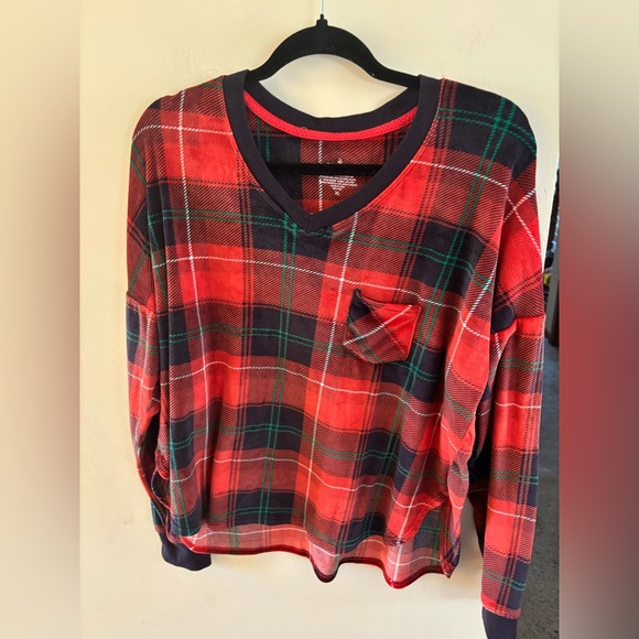 Cuddl Duds Red and Green Plaid pajamas - Picture 1 of 6